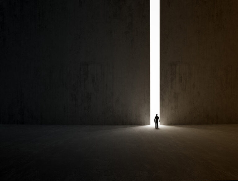 [42] Cửa còn mở?